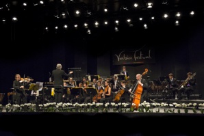 Christian Tetzlaff, Michael Tilson Thomas © Aline Paley. Christian Tetzlaff, Michael Tilson Thomas © Aline Paley.