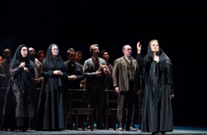 "Cavalleria Rusticana" © Julien Benhamou/OnP. "Cavalleria Rusticana" © Julien Benhamou/OnP.