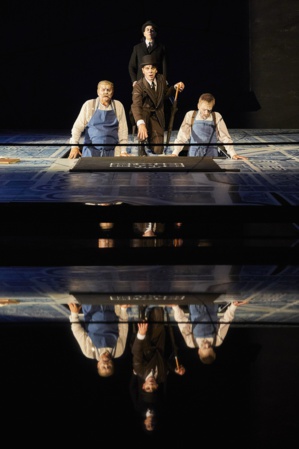 © Comédie-Française/Christophe Raynaud de Lage. © Comédie-Française/Christophe Raynaud de Lage.