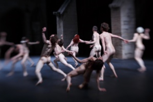 "Tragédie" d'Olivier Dubois © Christophe Raynaud de Lage. "Tragédie" d'Olivier Dubois © Christophe Raynaud de Lage.