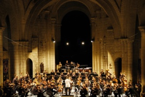 L'Orchestre des Champs-Élysées © Michel Garnier. L'Orchestre des Champs-Élysées © Michel Garnier.