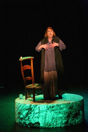 Un monologue où Marie-Christine Danède démontre une capacité rare à rendre palpable l'imaginaire