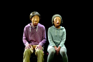 "Dis-moi" par la Cie Fiat Lux © Marie-José Bré. "Dis-moi" par la Cie Fiat Lux © Marie-José Bré.