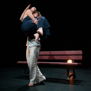 "Rémanence… au fil du Mythe", Cie Mangano-Massip © Gilles Dantzer. "Rémanence… au fil du Mythe", Cie Mangano-Massip © Gilles Dantzer.