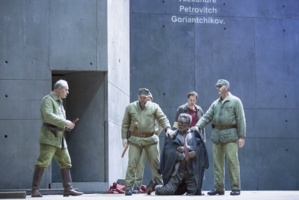 © Élisa Haberer/Opéra national de Paris. © Élisa Haberer/Opéra national de Paris.