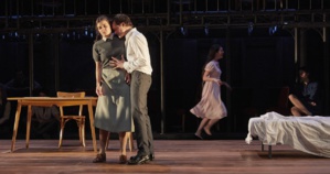 La beauté d'un théâtre oscillant entre réalisme et idéalisation