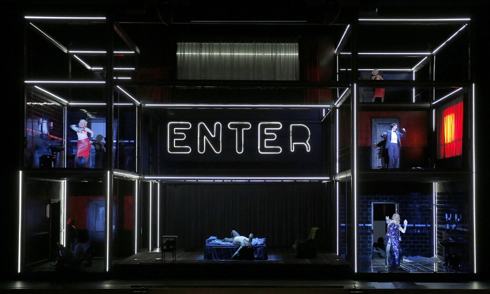 © Pascal Victor/artcompress. © Pascal Victor/artcompress.