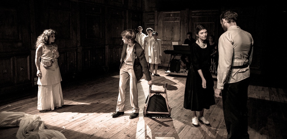 © Guy Chanel. © Guy Chanel.