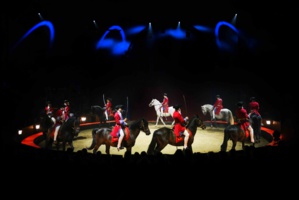 Défilement militaire © Éloise Vene. Défilement militaire © Éloise Vene.