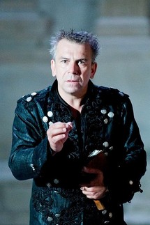 Philippe Torreton dans "Hamlet" © Andy Parant