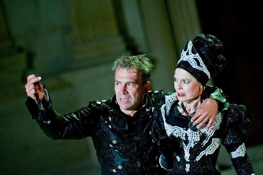 Philippe Torreton et Catherine Salviat dans "Hamlet" © Andy Parant