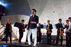 Fabien Touchard à la chapelle de Ronchamp © DR. Fabien Touchard à la chapelle de Ronchamp © DR.