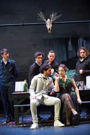 © Elizabeth Carecchio/OnP. © Elizabeth Carecchio/OnP.