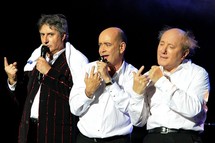 Chanson Plus Bifluorée © Gil Chauveau. Chanson Plus Bifluorée © Gil Chauveau.