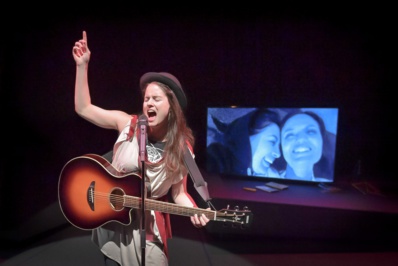 © Yanick Macdonald. © Yanick Macdonald.