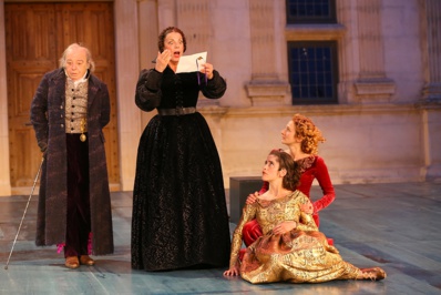 © Guy Delahaye. © Guy Delahaye.