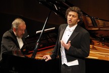 Helmut Deutsch, Jonas Kaufmann lors d'un récital à l'Opéra de Los Angeles © Robert Millard/LA Opera.