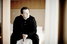 Andris Nelsons © Marco Borggreve. Andris Nelsons © Marco Borggreve.