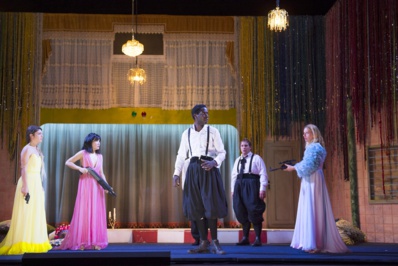 © Elizabeth Carecchio. © Elizabeth Carecchio.