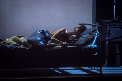 "Pelléas et Mélisande" Théâtre du symbolisme où le poète décrit une tension, une hésitation au noir "Pelléas et Mélisande" Théâtre du symbolisme où le poète décrit une tension, une hésitation au noir