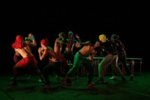 "Elektro Kif" de Blanca Li, le 6 juillet 2012 © Gil Chauveau. "Elektro Kif" de Blanca Li, le 6 juillet 2012 © Gil Chauveau.