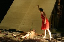 "Il Minautoro" par Teatro La Ribalta, le 7 juillet 2012 © Gil Chauveau. "Il Minautoro" par Teatro La Ribalta, le 7 juillet 2012 © Gil Chauveau.