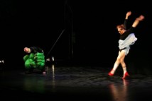 "Malediction", Dudapaiva Company © Gil Chauveau. "Malediction", Dudapaiva Company © Gil Chauveau.