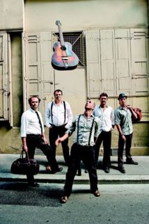 Fouteurs de Joie © Sylvain Gripoix. Fouteurs de Joie © Sylvain Gripoix.