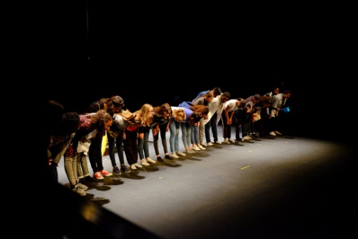 Théâtre de l'Éphémère, 16 mai 2019 : Filage des élèves du collège Alain Fournier pour leur création "Filles = Garçons ?" avant la présentation du soir. © Théâtre de l'Éphémère.