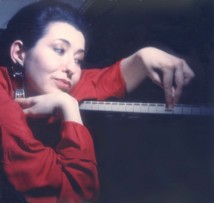  Vivre dans le feu ou les sept vies de la pianiste Lydia Jardon