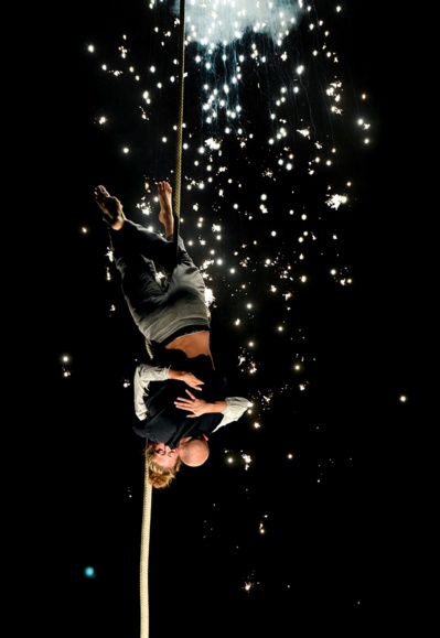 Association du vide,"Dans ton cirque" © Alain Julien. Association du vide,"Dans ton cirque" © Alain Julien.