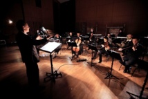 Ensemble 2e2m © E. Kongs. Ensemble 2e2m © E. Kongs.