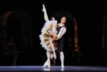 "Don Quichotte", Maria-Yakovleva et Denys Cherevychko © Wiener Staatsballett/Domo-Dimov. "Don Quichotte", Maria-Yakovleva et Denys Cherevychko © Wiener Staatsballett/Domo-Dimov.