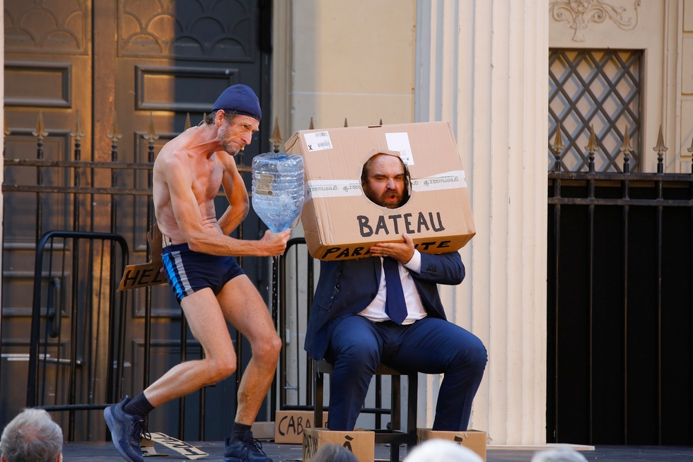 "Les gros patinent bien" par Pierre Guillois & Olivier Martin-Salvan © Xavier Cantat.