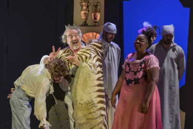 "Les Aventures du Baron de Munchhausen" © Pascal Gely. "Les Aventures du Baron de Munchhausen" © Pascal Gely.