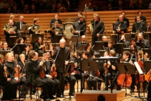 Passion et étoiles au programme de l’Orchestre de Paris