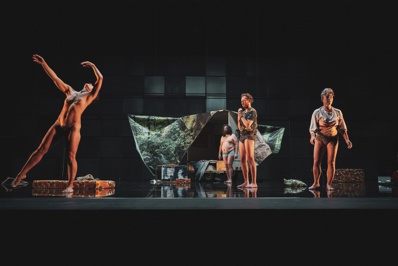 "Ce qui s'appelle encore peau" © Pierre Planchenault. "Ce qui s'appelle encore peau" © Pierre Planchenault.