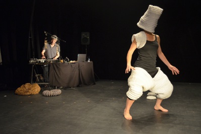 "Touche Aire de jeu(x)" © Collectif POM. "Touche Aire de jeu(x)" © Collectif POM.