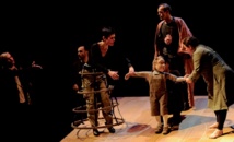 "Le Cercle de Craie Caucasien" © Bastien Capela. "Le Cercle de Craie Caucasien" © Bastien Capela.