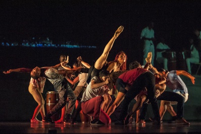 "De Punta a Cabo" © Yuris Nórido. "De Punta a Cabo" © Yuris Nórido.