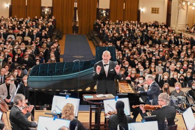 Emmanuel Villaume et le Prague Philharmonia, février 2022 © Ivan Malý.