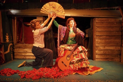 © Pierre Katell. © Pierre Katell.