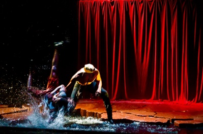 © Victor Tonelli. © Victor Tonelli.