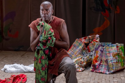 © AKO - Audrey Knafo Ohnona. © AKO - Audrey Knafo Ohnona.