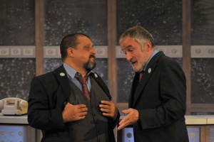 "Qu’est-ce qu’on fait pour Noël ?" par Vincent Roca et Jacques Dau © Évelyne Desaux. "Qu’est-ce qu’on fait pour Noël ?" par Vincent Roca et Jacques Dau © Évelyne Desaux.