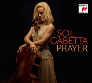Sol Gabetta, une prière flamboyante Sol Gabetta, une prière flamboyante