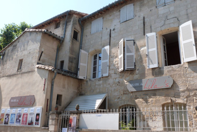 Façade Théâtre des Lila's © Pascal Nottoli.