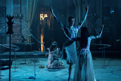 © Fred Debrock. © Fred Debrock.