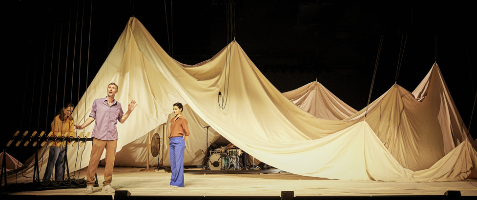 © Christophe Raynaud de Lage. © Christophe Raynaud de Lage.