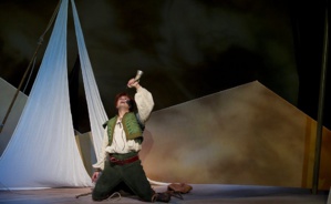 © Elisa Haberer/Opéra national de Paris. © Elisa Haberer/Opéra national de Paris.